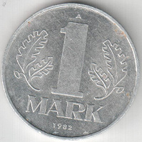 Отдается в дар ГДР 1 марка (1982 г.)