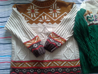 Отдается в дар Вязаные свитера ручной работы