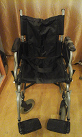 Отдается в дар Инвалидная коляска и кресло-туалет