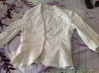 Отдается в дар Белый пиджак размер 42-44
