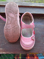 Отдается в дар детская обувь