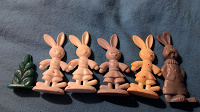 Отдается в дар Игрушки: 5 зайцев и елочка