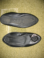 Отдается в дар Две пары чёрной обуви на 37 размер