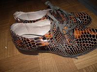 Отдается в дар туфли под крокодила размер 36