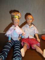 Отдается в дар Куклы 30см стоя, девушка и молодой человек.В коллекцию или умелым ручкам.