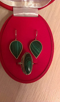 Отдается в дар Серьги и кольцо (набор) с зеленым камнем