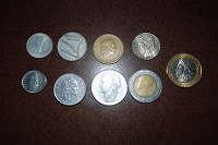 Отдается в дар набор монет Италии