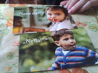 Отдается в дар 2 открытки с детишками :)