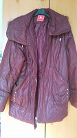 Отдается в дар Куртка бордовая, б.у, в нормальном состоянии,50-52.в нормальном состоянии, размер 50-52.