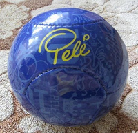 Отдается в дар Маленький мяч от Пеле