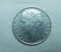 Отдается в дар Монета 100 лир Италии