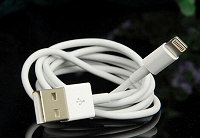 Отдается в дар USB-кабель для зарядки яблочных гаджетов.