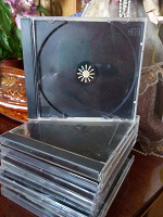 Отдается в дар Коробочки для дисков, CD