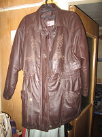 Отдается в дар Кожаная куртка 52-54 размера