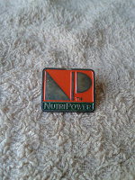 Отдается в дар Фирменный значок «NutriPower»