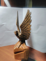 Отдается в дар Деревянная статуэтка орёл, времён СССР