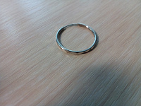одинокая серьга-кольцо
