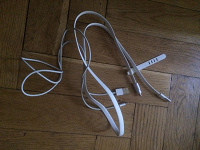Отдается в дар Два кабеля Lightning для Iphone