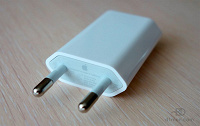 Отдается в дар Это (оригинальный?) зарядник от Apple. Модель A1400.