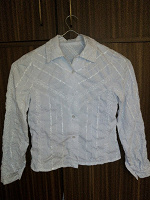 Отдается в дар белая блузка для девочки возроста 8-10 лет