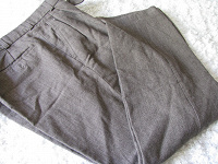 Отдается в дар мужские классические брюки две пары 46-48