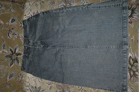 Отдается в дар джинсовые юбки (размер 42-44-46)