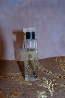 Отдается в дар Eau de Parfum «Bill Blass» для женщин. Natural spray 80%.