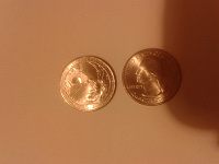 Отдается в дар 2 монетки Quarter Dollar 2015 г.