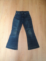 Отдается в дар 3 пары брюк(джинсы) для девочки 8-9 лет
