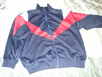 Отдается в дар Куртка от спортивного костюма р.48.