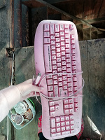 Отдается в дар Розовая клавиатура