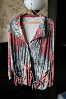 Отдается в дар Женская блуза (размер 62 — 66)