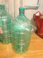 Отдается в дар Одноразовые 19-литровые бутылки