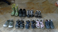 Отдается в дар Детская обувь от 22 до 24 размера