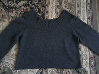 Отдается в дар свитер MRS JONES.