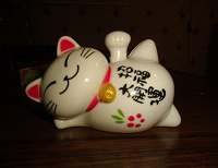 Отдается в дар японская кошка удачи Манэки-Нэко