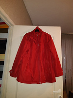 Отдается в дар Красная куртка 54-56