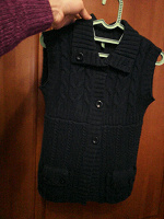 Отдается в дар Жилет вяз.BENETTON
