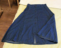 Отдается в дар Длинная джинсовая юбка