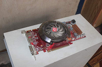 Отдается в дар Видеокарта красная Radeon4850 нерабочая