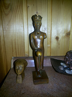 Отдается в дар Египетские статуэтки.