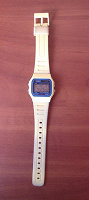 Отдается в дар Часы Casio желтые унисекс