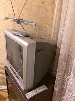Отдается в дар Старые телевизор (работает), мониторы и прочее железо