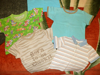 Отдается в дар футболочки для дома на мальчика 1-2 года