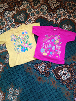 Отдается в дар Три футболочки для милой 4-6 летней леди на лето.