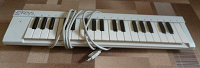 Отдается в дар MIDI-клавиатура