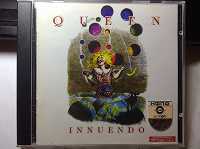 Отдается в дар 2 лицензионных CD Queen — Innuendo (1991) и сборник Queen II (1994).