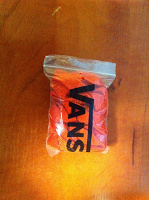 Отдается в дар Шнурки Vans