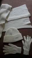 Отдается в дар Набор: шарф, шапка, перчатки.