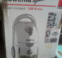 Отдается в дар Пылесос Rowenta 1200W (красный)
